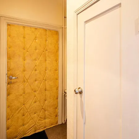 Apartment Old Aldaru Street One Bedroom *